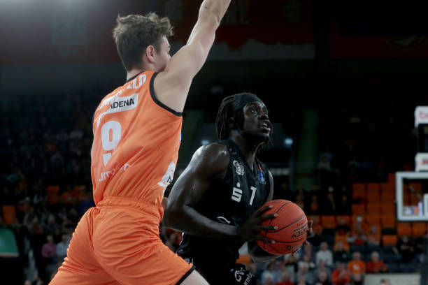 与冲击力挑 与冲击力挑