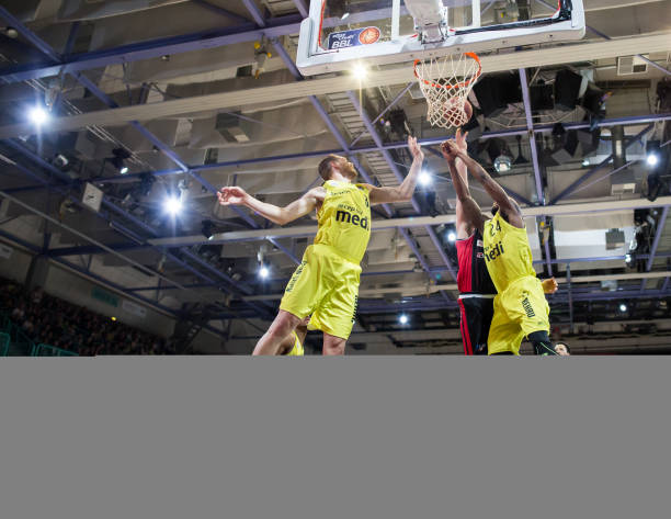 降低对手犯 降低对手犯